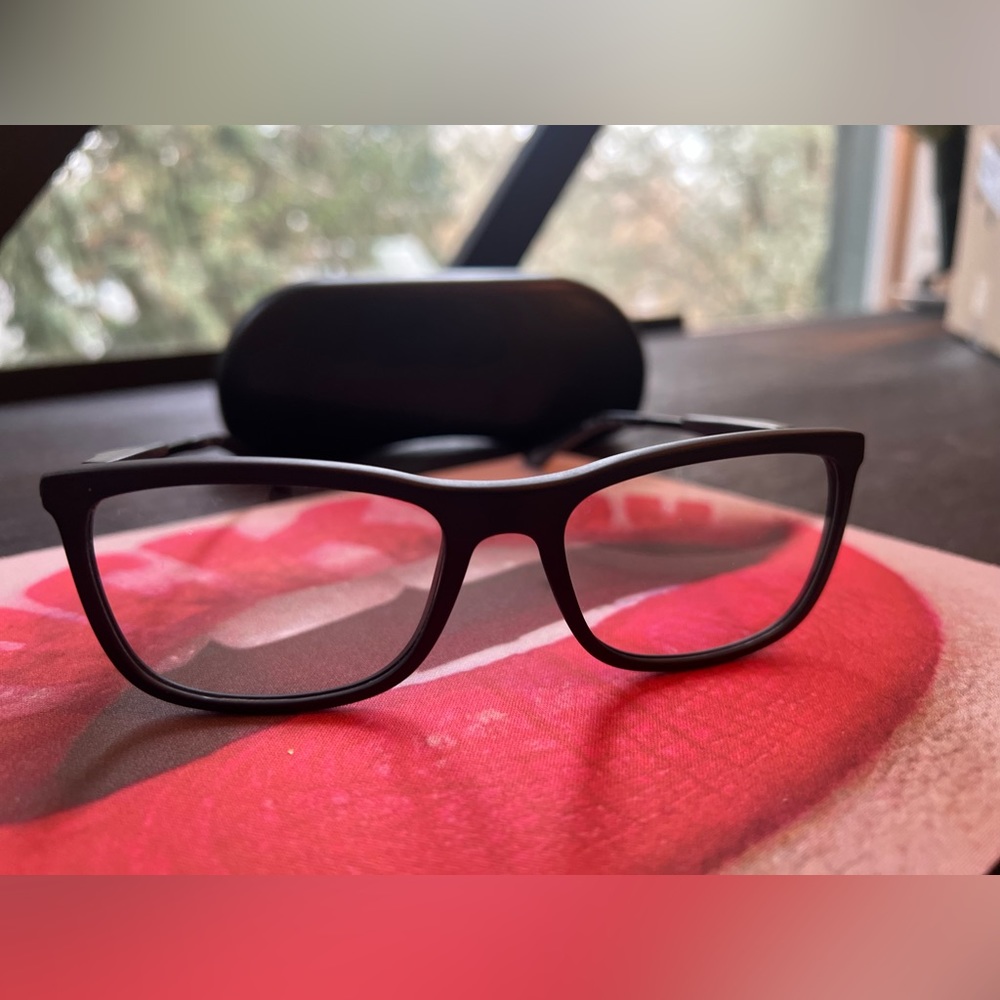 Barely Worn Black Waferer Style Ray-Ban Glasses W… - image 3